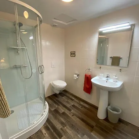 L'envers Frühstückspension