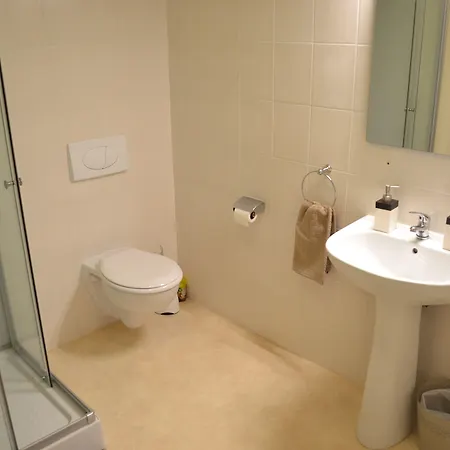 ベッド・アンド・ブレックファスト L'envers 3*